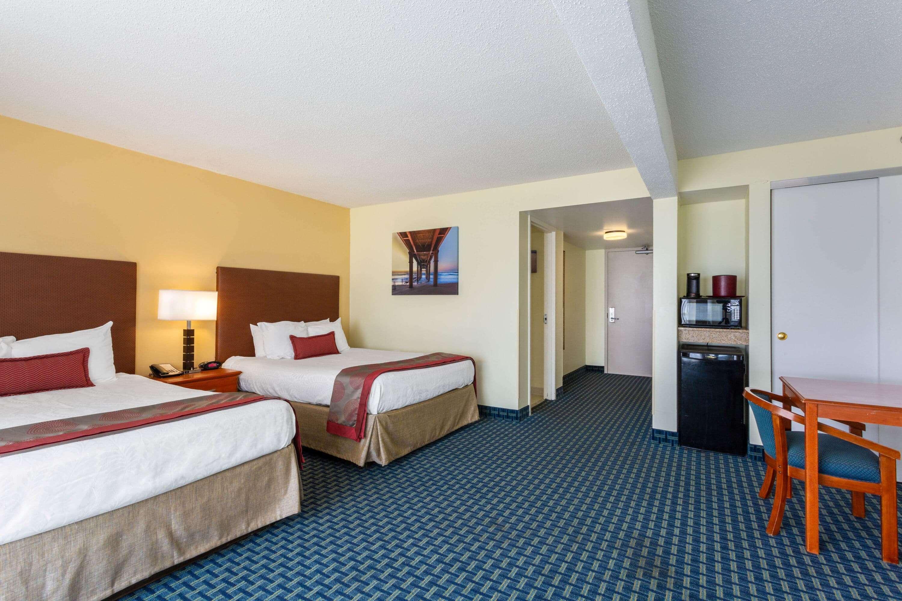 Ramada Plaza By Wyndham Virginia Beach Oceanfront Exterior photo