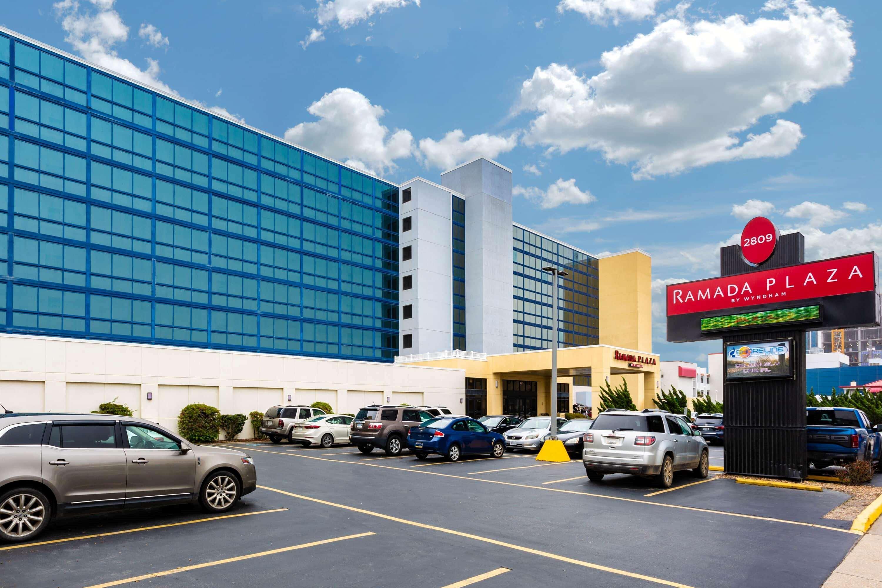 Ramada Plaza By Wyndham Virginia Beach Oceanfront Exterior photo