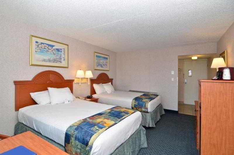 Ramada Plaza By Wyndham Virginia Beach Oceanfront Exterior photo
